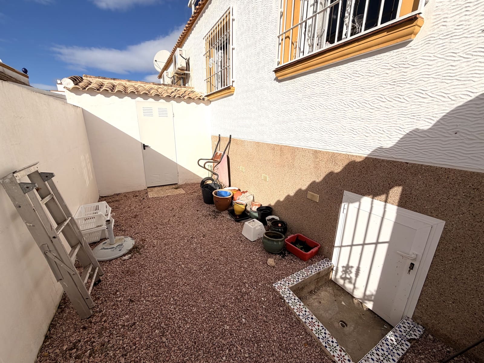 3 bedroom Villa for sale in La Marina with pool garage - € 184,950 (Ref: 9542393)