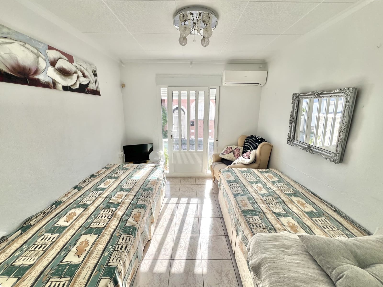 2 makuuhuone Rivitalo myytävänä paikassa La Marina - 119 000 € (Ref: 9544557)