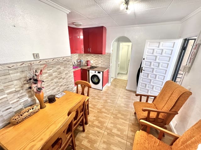 2 makuuhuone Rivitalo myytävänä paikassa La Marina, Elche / Elx - 119 000 € (Ref: 9544557)