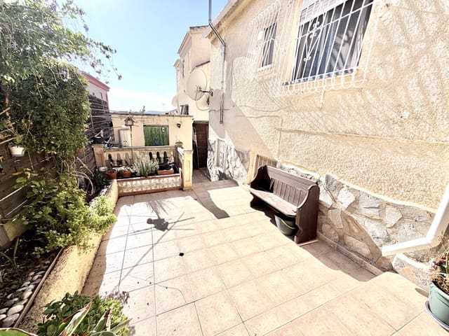 3 makuuhuone Huvila myytävänä paikassa La Marina, Elche / Elx mukana 
autotalli - 188 999 € (Ref: 9544558)