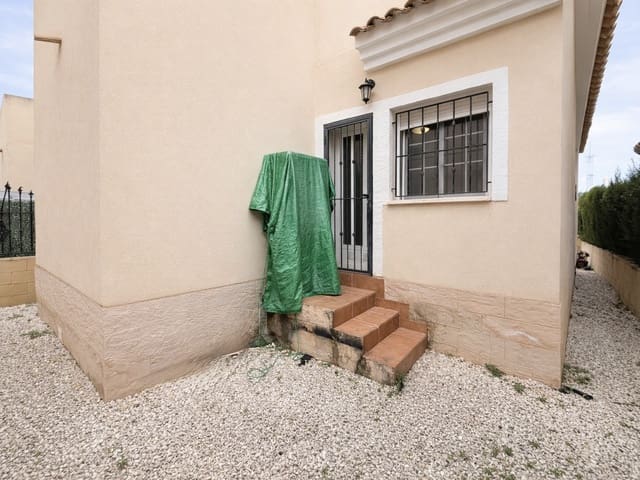 3 soveværelse Villa til salg i La Marina, Elche / Elx med swimmingpool garage - € 172.000 (Ref: 9559757)