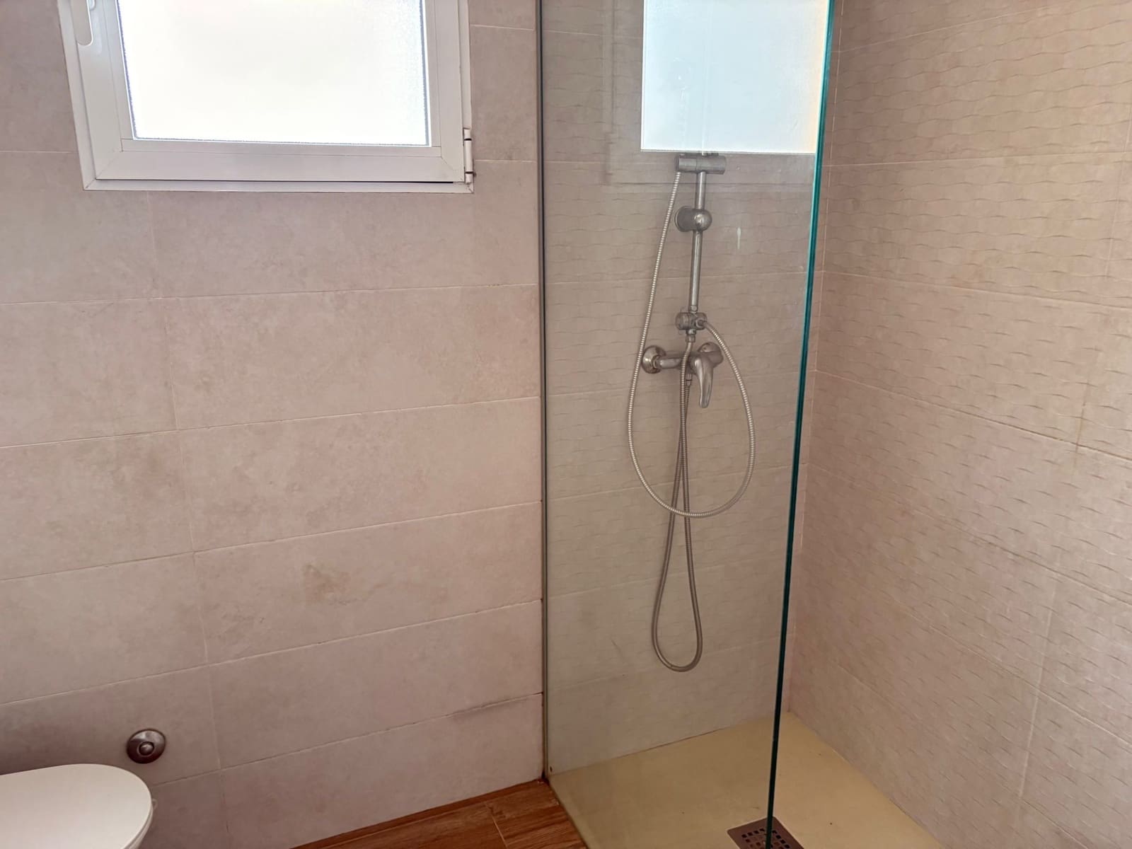 4 sypialnia Willa na sprzedaż w San Fulgencio z basenem garażem - 375 000 € (Ref: 9592109)