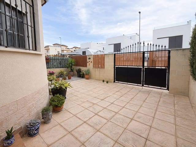 3 bedroom Villa for sale in San Fulgencio with pool garage - € 172,000 (Ref: 9592242)