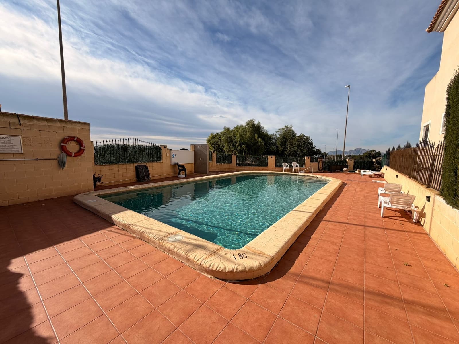 Chalet de 3 habitaciones en San Fulgencio en venta con piscina garaje - 172.000 € (Ref: 9592242)