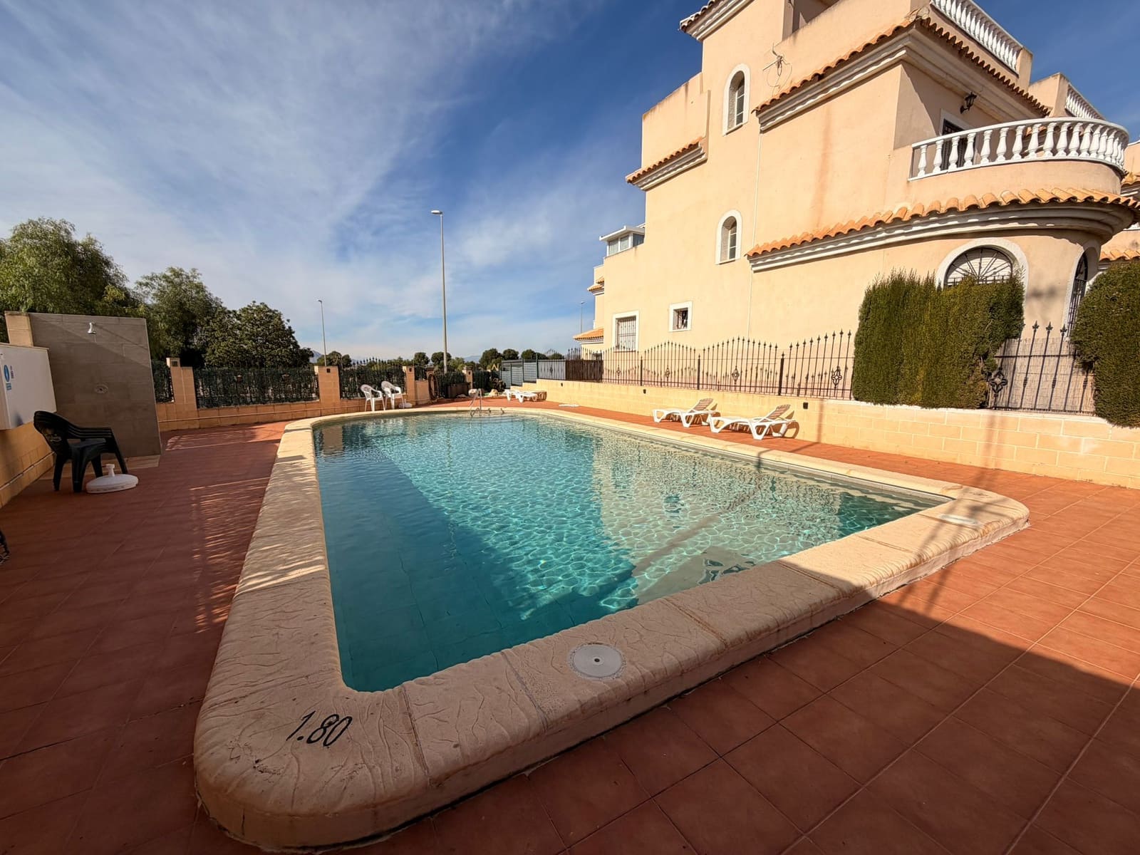 Chalet de 3 habitaciones en San Fulgencio en venta con piscina garaje - 172.000 € (Ref: 9592242)