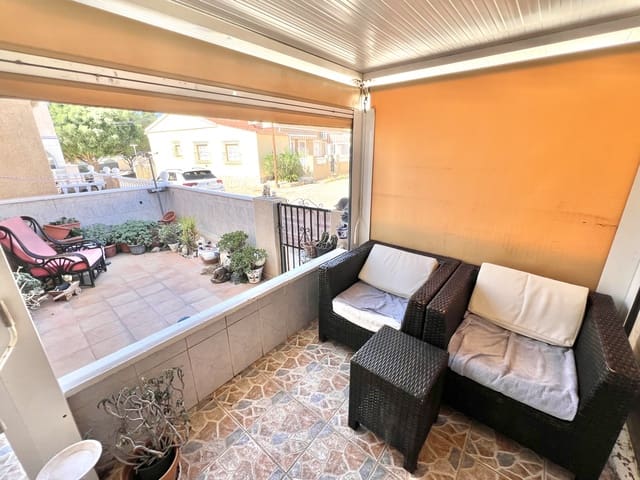 2 soveværelse Rækkehus til salg i La Marina, Elche / Elx - € 119.000 (Ref: 9603383)