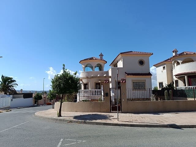3 slaapkamer Villa te koop in La Marina met zwembad garage - € 265.000 (Ref: 9603384)