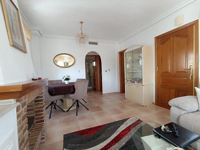 3 slaapkamer Villa te koop in La Marina met zwembad garage - € 265.000 (Ref: 9603384)