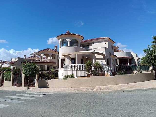 3 slaapkamer Villa te koop in La Marina, Elche / Elx met zwembad garage - € 265.000 (Ref: 9603384)