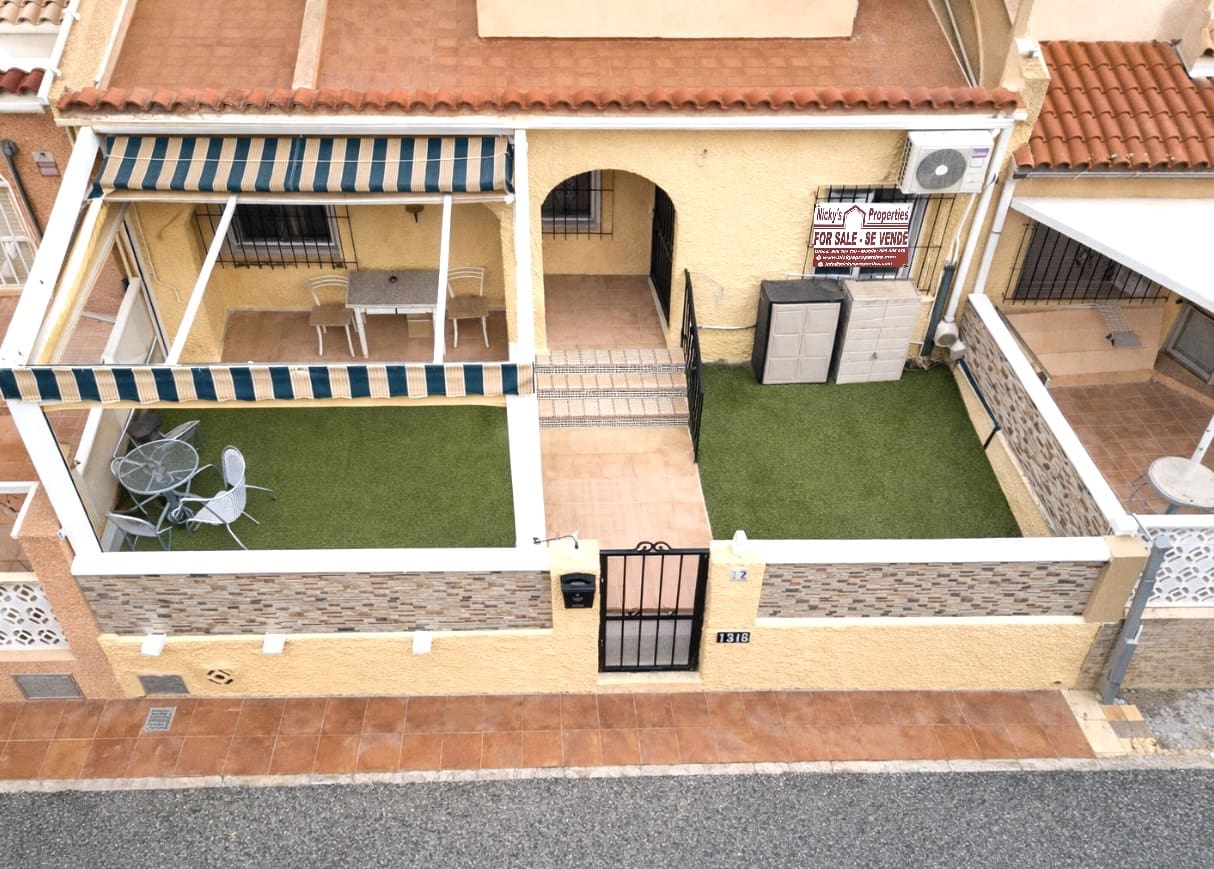 2 bedroom Terraced Villa for sale in La Marina with garage - € 105,000 (Ref: 9630591)