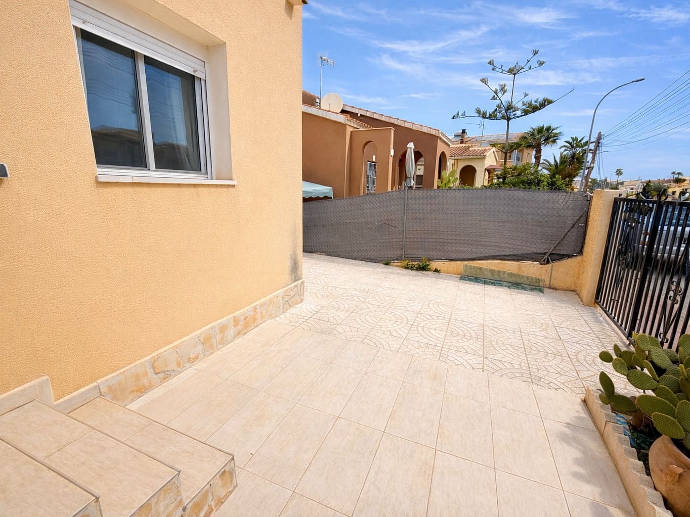 4 soverom Villa til salgs i La Marina med garasje - € 190 000 (Ref: 9708007)