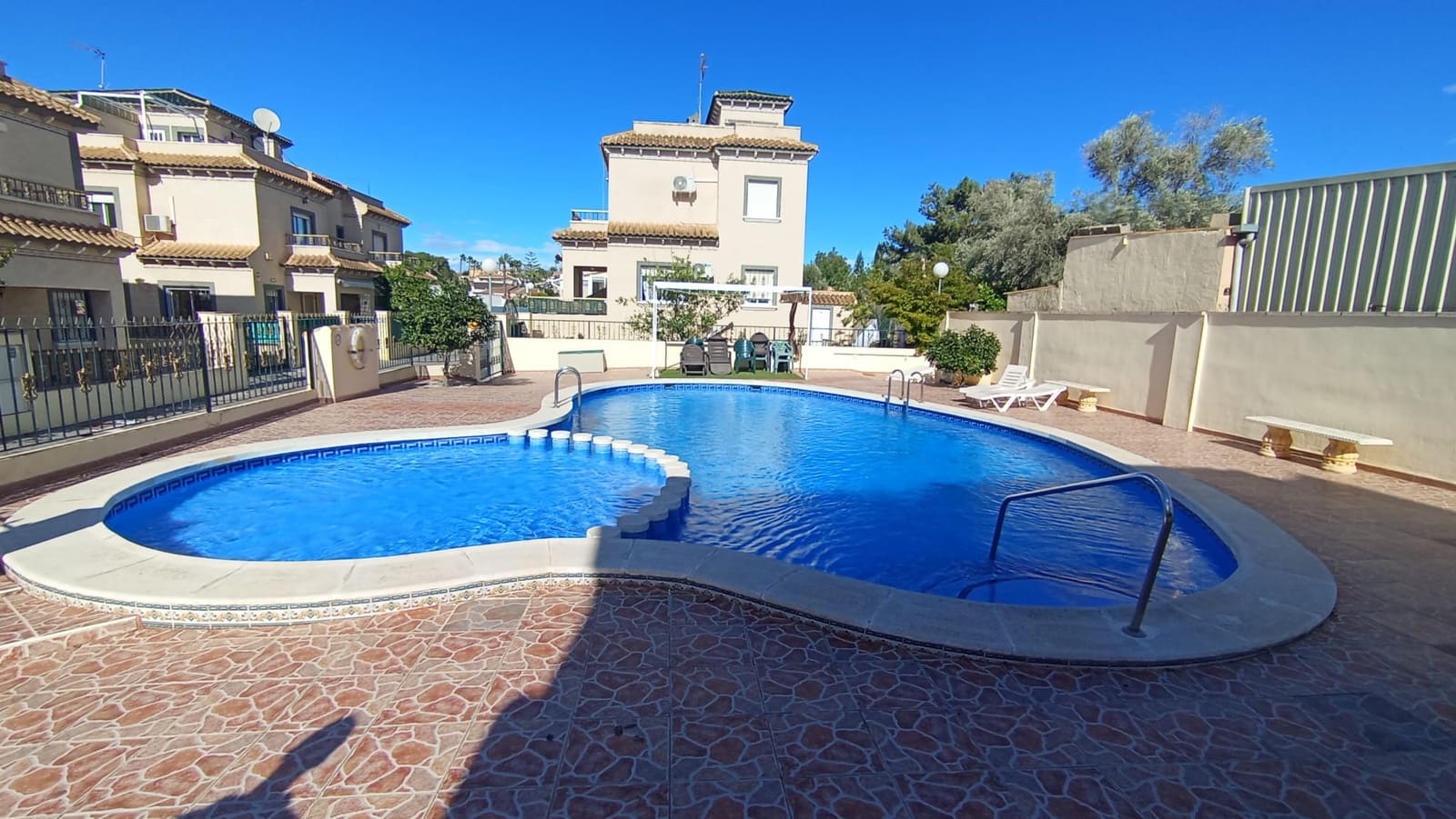 3 Zimmer Villa zu verkaufen in La Marina mit Pool Garage - 184.950 € (Ref: 9720490)