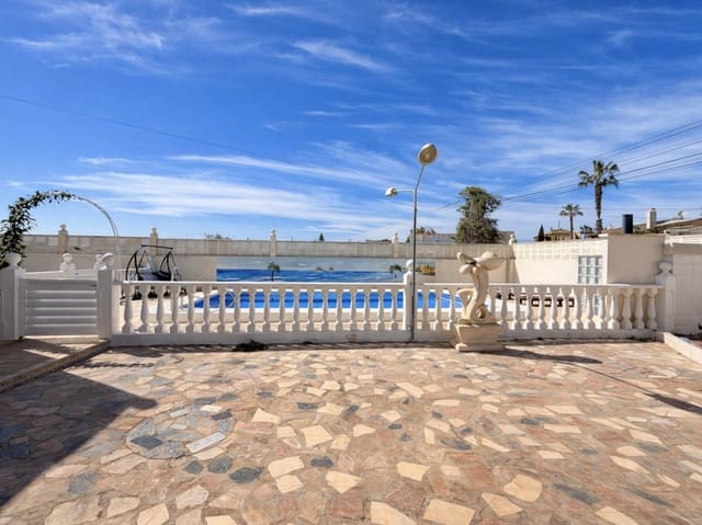 4 quarto Quinta/Casa Rural para venda em La Marina, Elche / Elx com piscina garagem - 335 000 € (Ref: 9739285)