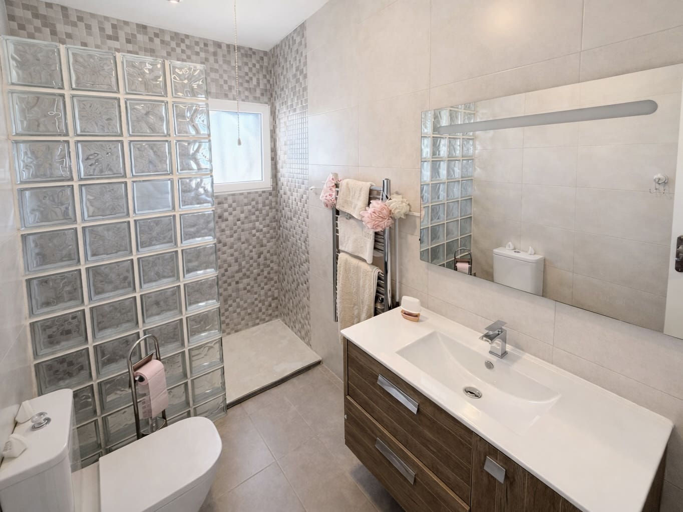 4 soveværelse Finca/Landehus til salg i San Fulgencio med swimmingpool garage - € 335.000 (Ref: 9784932)