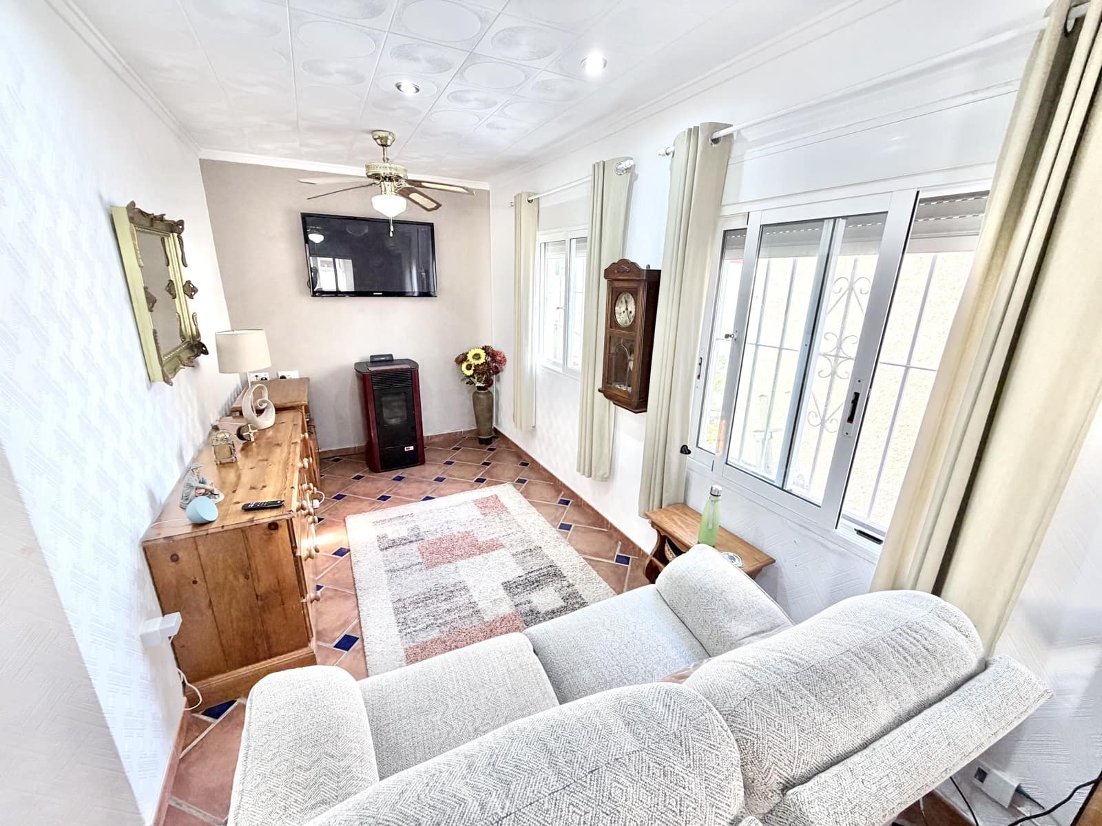 3 bedroom Villa for sale in San Fulgencio with garage - € 179,000 (Ref: 9787820)