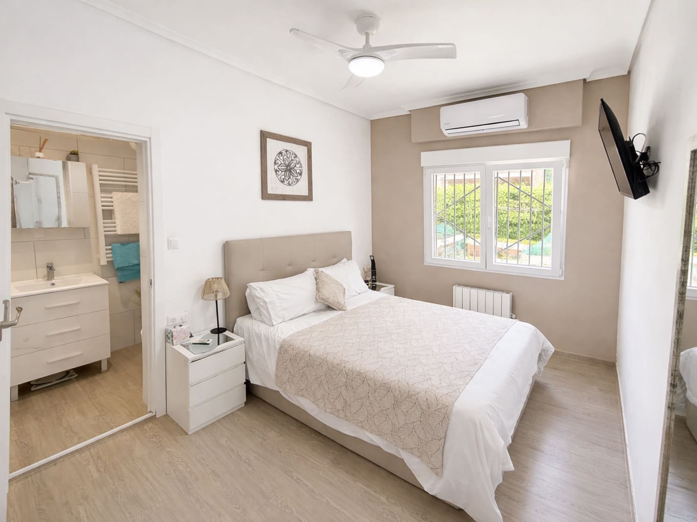 4 sypialnia Finka/Dom wiejski na sprzedaż w San Fulgencio z basenem garażem - 520 000 € (Ref: 9787822)