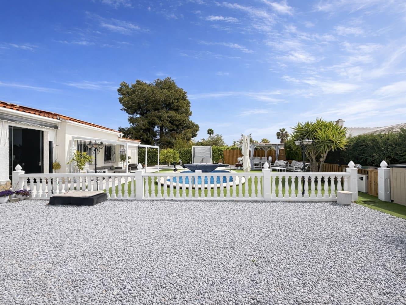 4 sypialnia Finka/Dom wiejski na sprzedaż w San Fulgencio z basenem garażem - 520 000 € (Ref: 9787822)