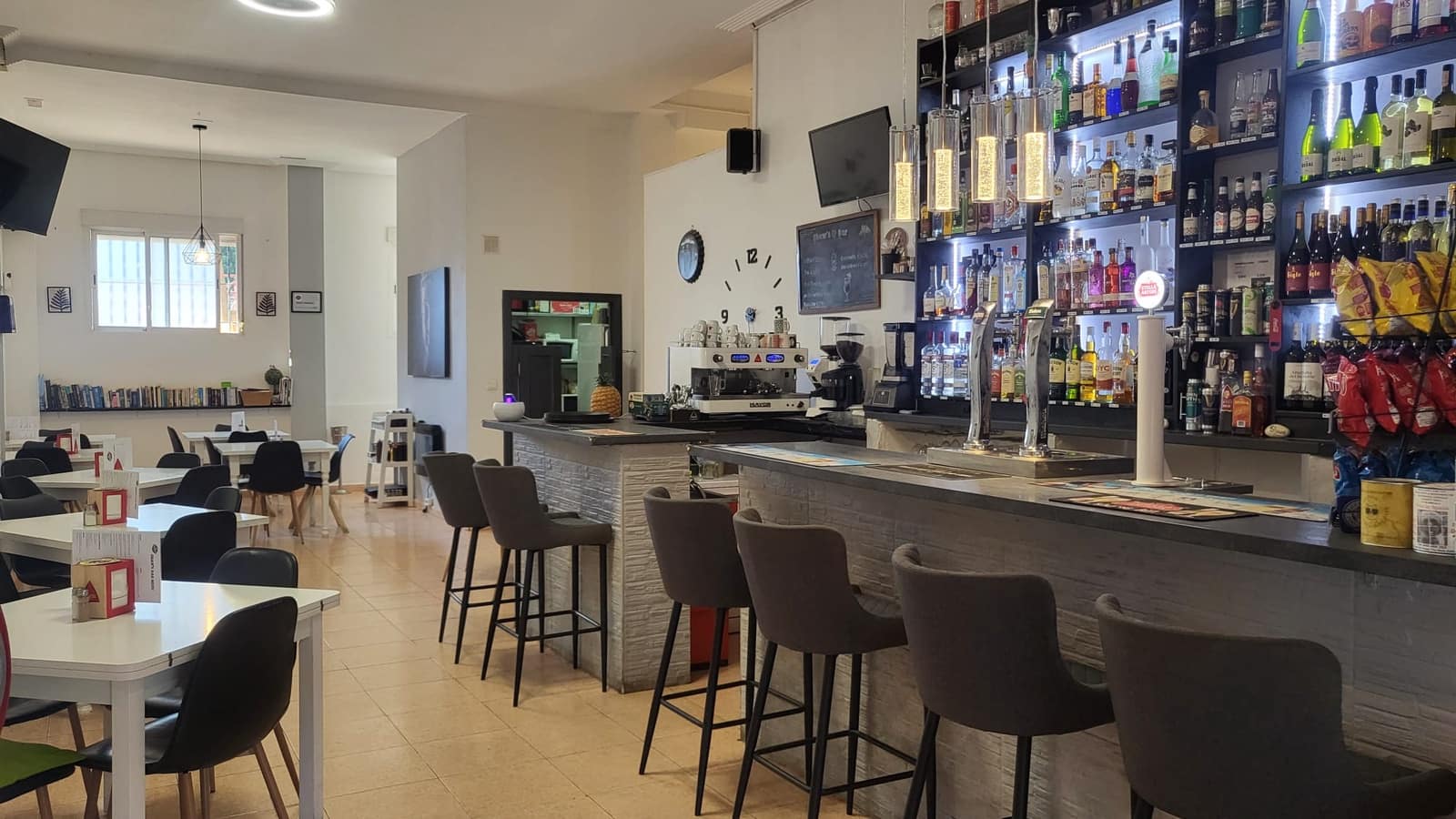 Comercial para venda em La Marina - 210 000 € (Ref: 9793199)