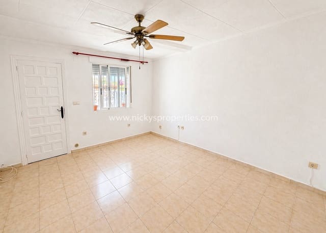 3 chambre Villa/Maison Mitoyenne à vendre à La Marina, Elche / Elx - 119 500 € (Ref: 9795360)