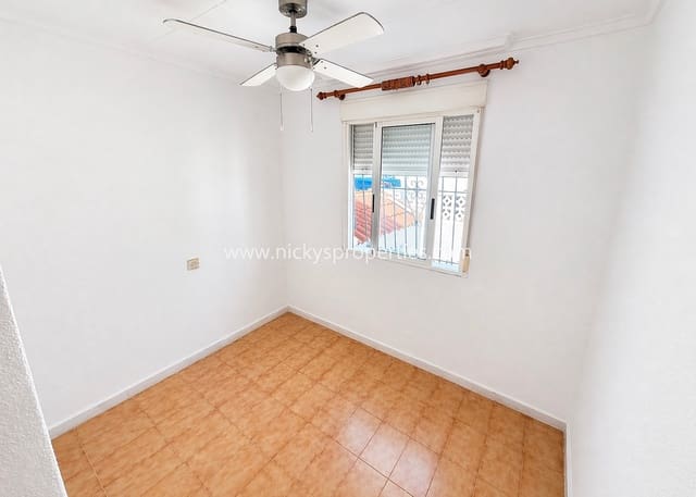 3 chambre Villa/Maison Mitoyenne à vendre à La Marina, Elche / Elx - 119 500 € (Ref: 9795360)