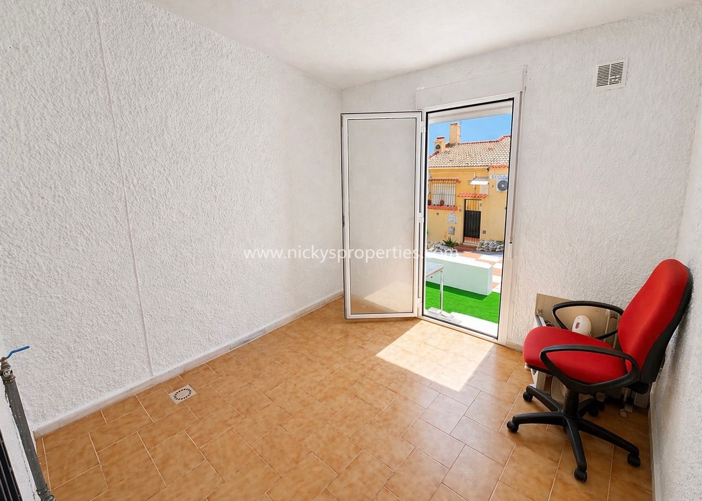 3 makuuhuone Rivitalo myytävänä paikassa La Marina - 119 500 € (Ref: 9795360)