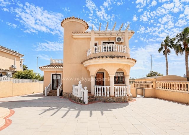 4 camera da letto Villa in vendita in La Marina, Elche / Elx con piscina garage - 329.950 € (Rif: 9798009)