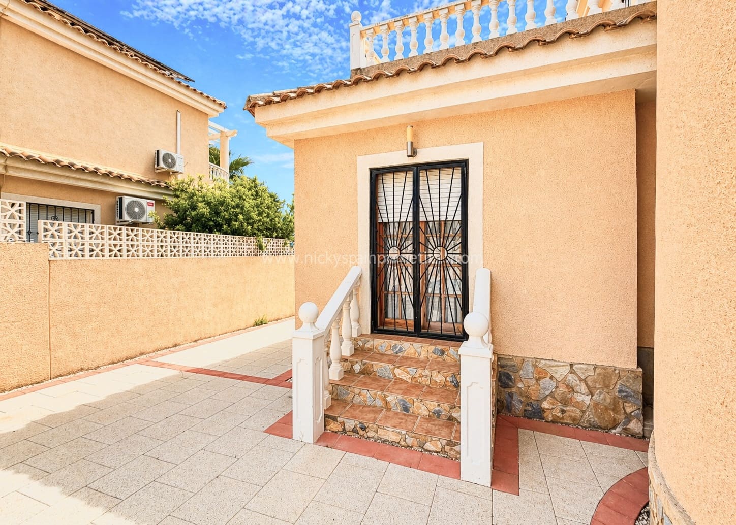 4 sypialnia Willa na sprzedaż w La Marina z basenem garażem - 329 950 € (Ref: 9798009)