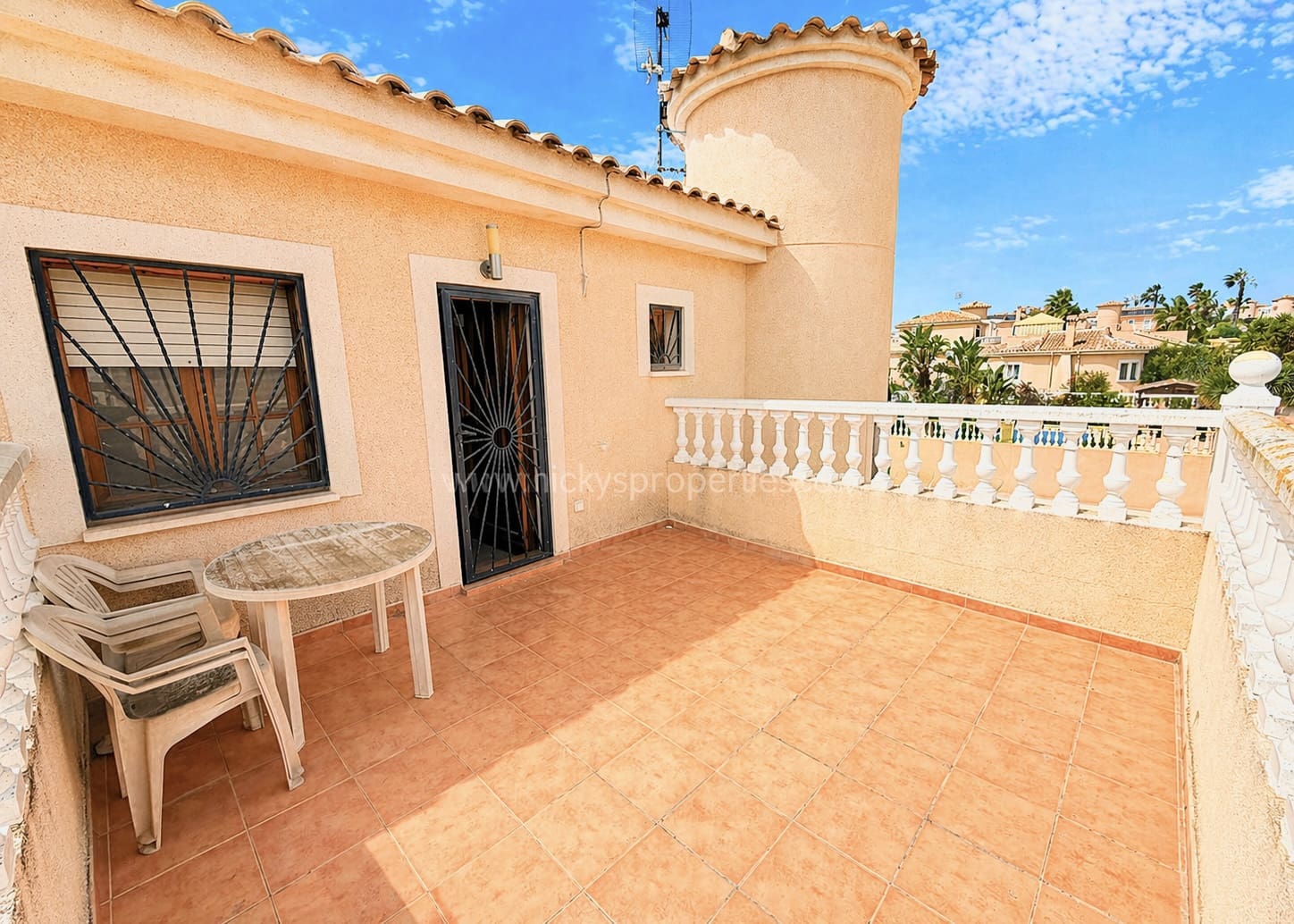 4 sypialnia Willa na sprzedaż w La Marina z basenem garażem - 329 950 € (Ref: 9798009)