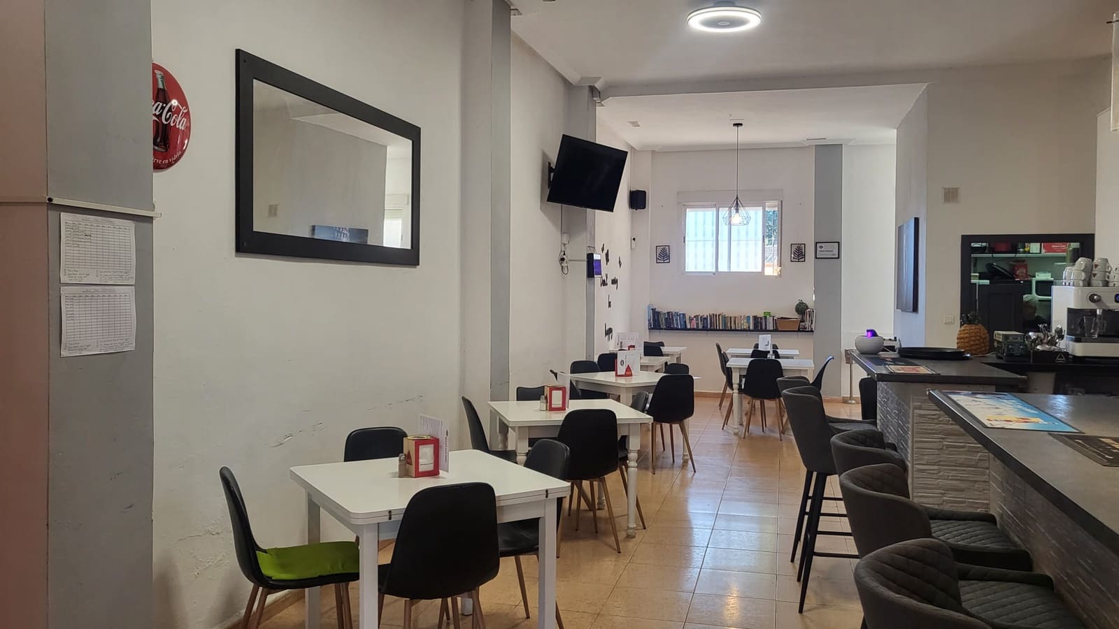 Kommersiell til salgs i La Marina - € 200 000 (Ref: 9823670)