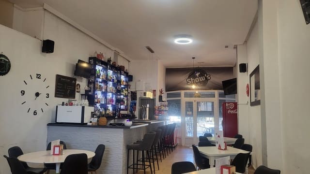 Commercial for sale in La Marina, Elche / Elx - € 199,950 (Ref: 9823670)