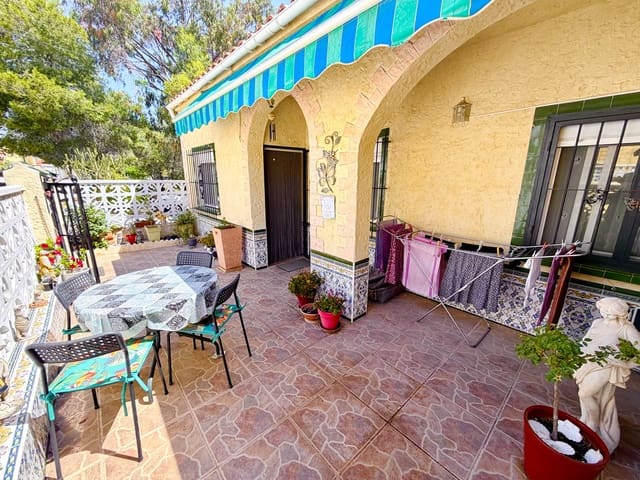 2 makuuhuone Rivitalo myytävänä paikassa La Marina, Elche / Elx - 115 000 € (Ref: 9902140)