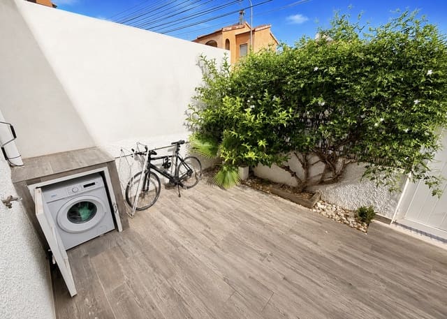 Adosado de 2 habitaciones en La Marina, Elche / Elx en venta - 129.950 € (Ref: 9918919)
