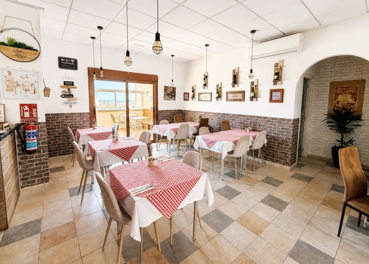 Erhverv til salg i La Marina - € 39.000 (Ref: 9934850)