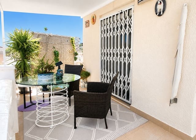 3 soveværelse Villa til salg i La Marina, Elche / Elx med garage - € 245.000 (Ref: 9940888)