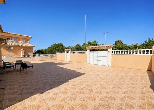 4 camera da letto Villa in vendita in La Marina, Elche / Elx con piscina garage - 335.000 € (Rif: 9946057)