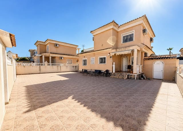 4 camera da letto Villa in vendita in La Marina, Elche / Elx con piscina garage - 335.000 € (Rif: 9946057)