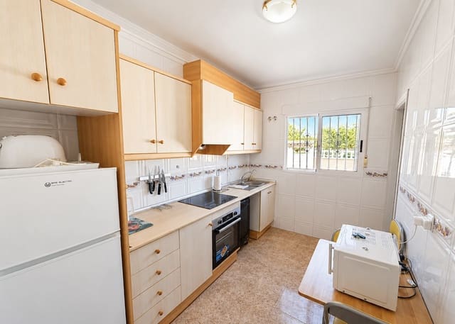 4 soverom Villa til salgs i La Marina, Elche / Elx med svømmebasseng garasje - € 335 000 (Ref: 9968976)