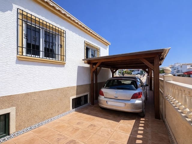 4 soveværelse Villa til salg i La Marina, Elche / Elx med swimmingpool garage - € 199.000 (Ref: 9973731)