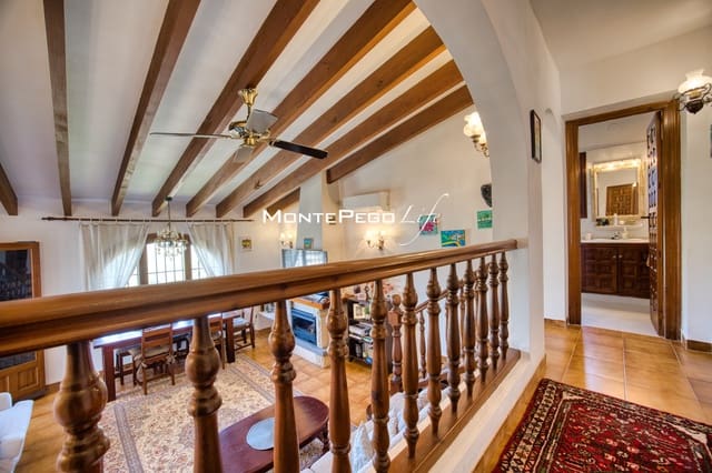 3 camera da letto Villa in vendita in Monte Pego, Pego con piscina garage - 430.000 € (Rif: 10016714)