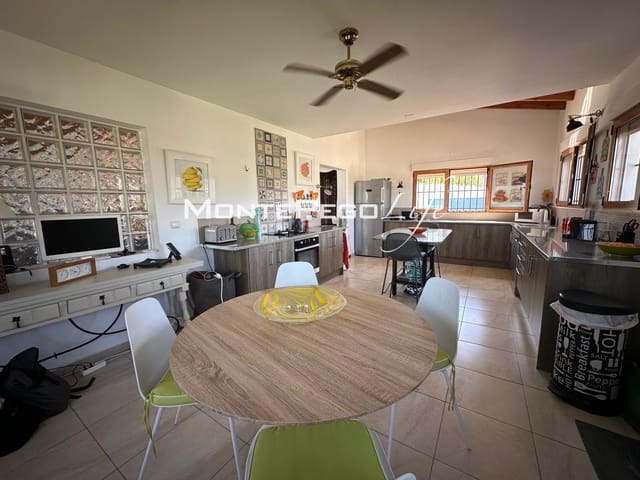 3 soveværelse Villa til salg i Monte Pego, Pego med swimmingpool garage - € 460.000 (Ref: 10023029)