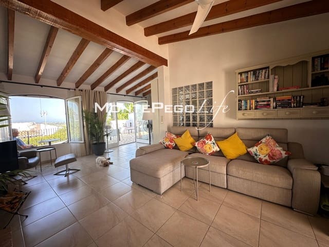 3 soveværelse Villa til salg i Monte Pego, Pego med swimmingpool garage - € 460.000 (Ref: 10023029)