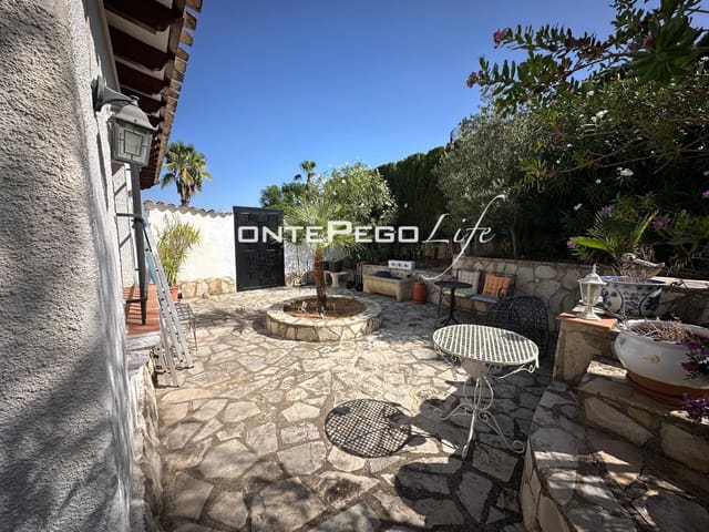 3 soveværelse Villa til salg i Monte Pego, Pego med swimmingpool garage - € 460.000 (Ref: 10023029)
