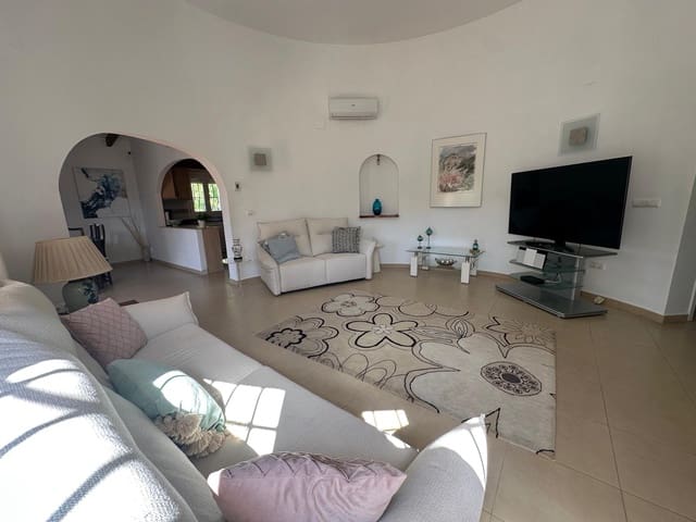 2 sypialnia Willa na sprzedaż w Monte Pego, Pego z basenem garażem - 359 000 € (Ref: 10100613)