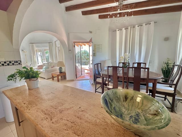 2 sypialnia Willa na sprzedaż w Monte Pego, Pego z basenem garażem - 359 000 € (Ref: 10100613)
