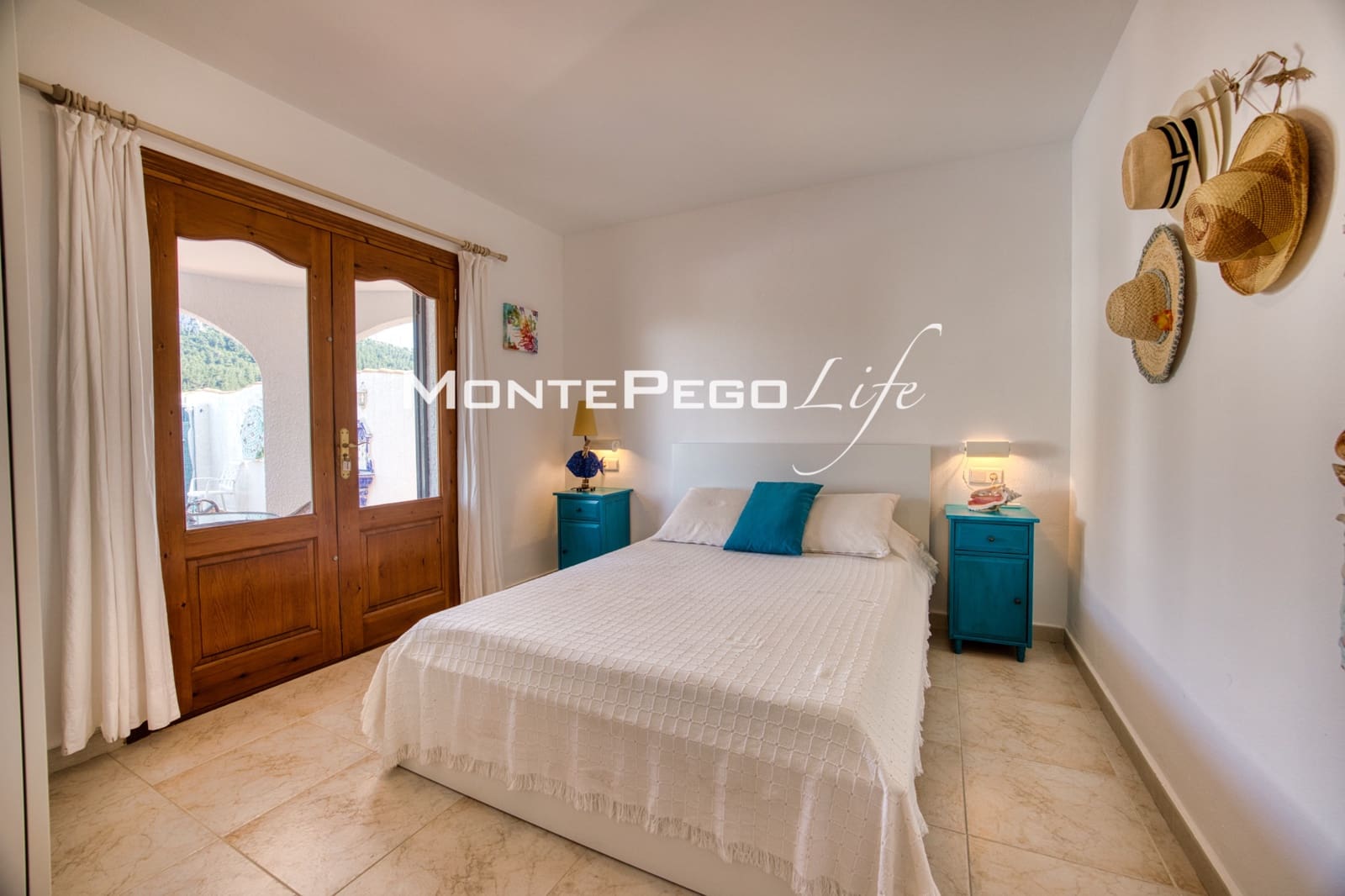 4 bedroom Villa for sale in Monte Pego with pool garage - € 499,000 (Ref: 9934879)