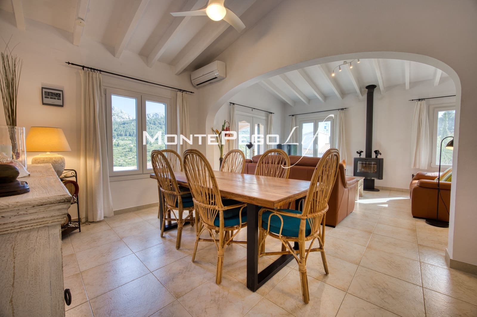 4 bedroom Villa for sale in Monte Pego with pool garage - € 499,000 (Ref: 9934879)