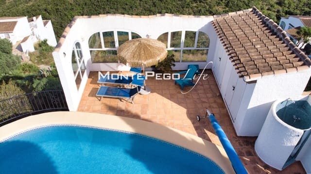 Chalet de 4 habitaciones en Monte Pego, Pego en venta con piscina garaje - 557.000 € (Ref: 9934879)