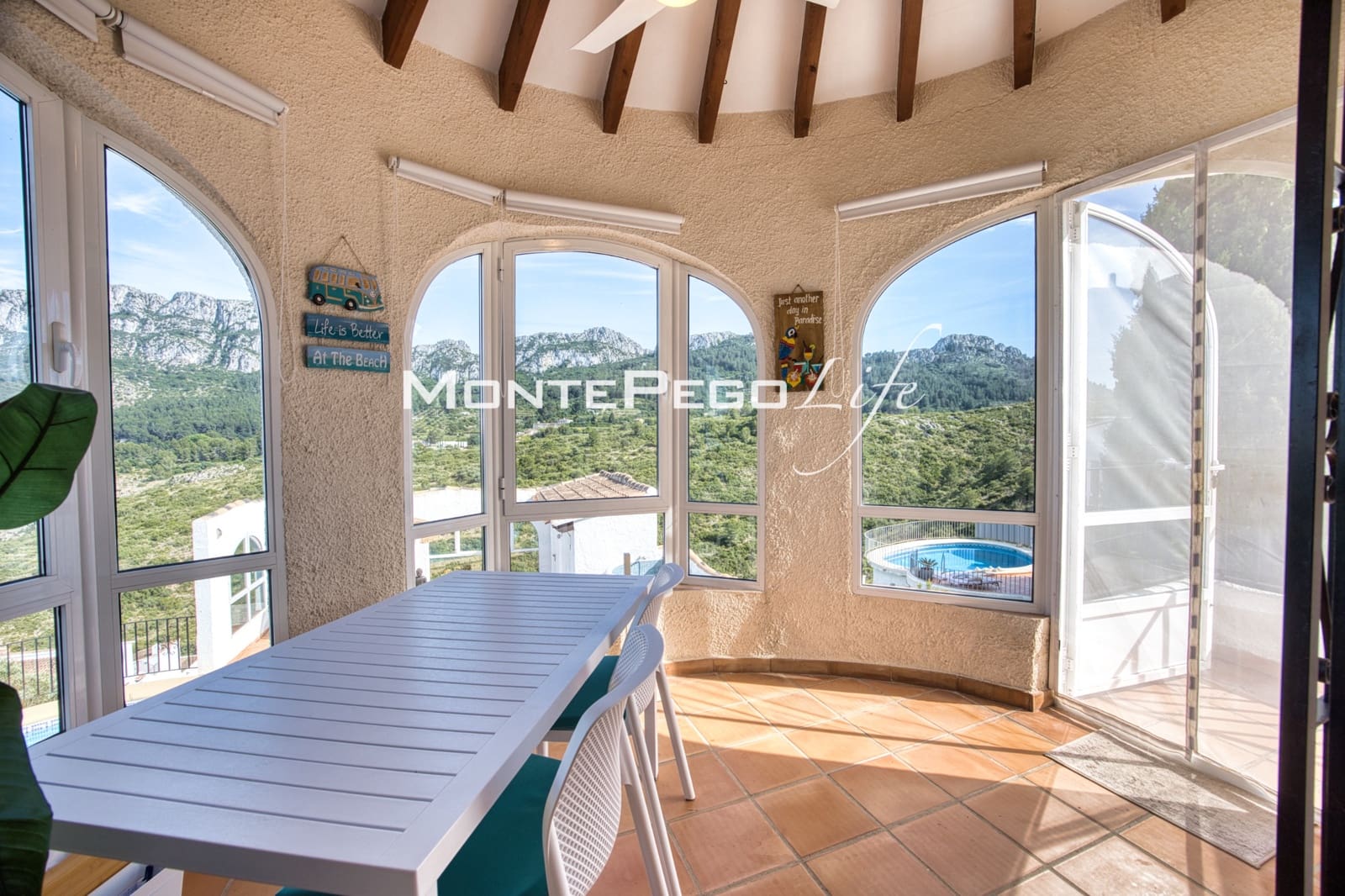 4 bedroom Villa for sale in Monte Pego with pool garage - € 499,000 (Ref: 9934879)