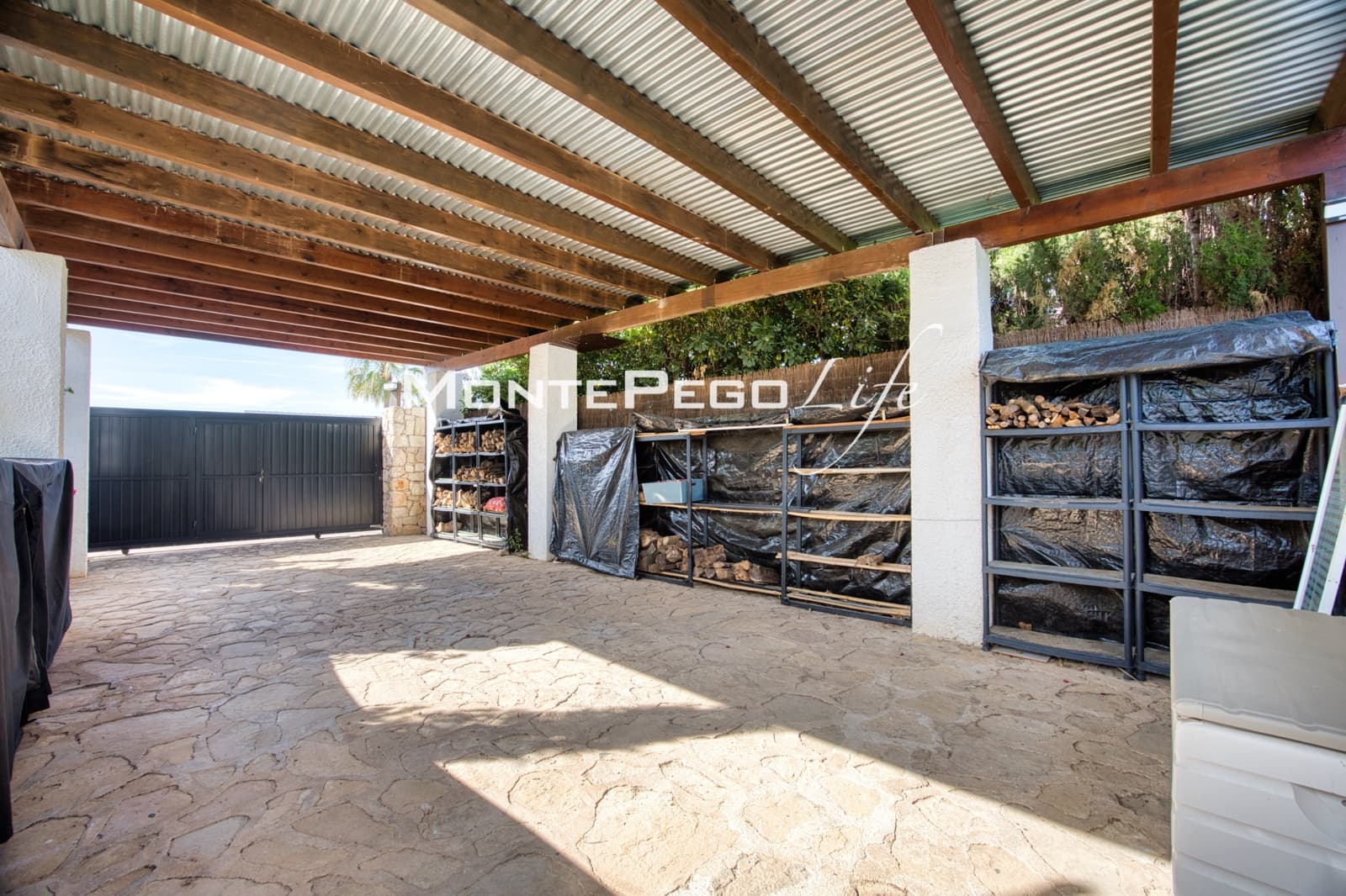 4 bedroom Villa for sale in Monte Pego with pool garage - € 499,000 (Ref: 9934879)