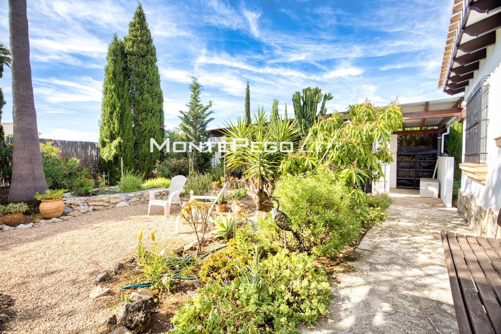 4 bedroom Villa for sale in Monte Pego with pool garage - € 499,000 (Ref: 9934879)